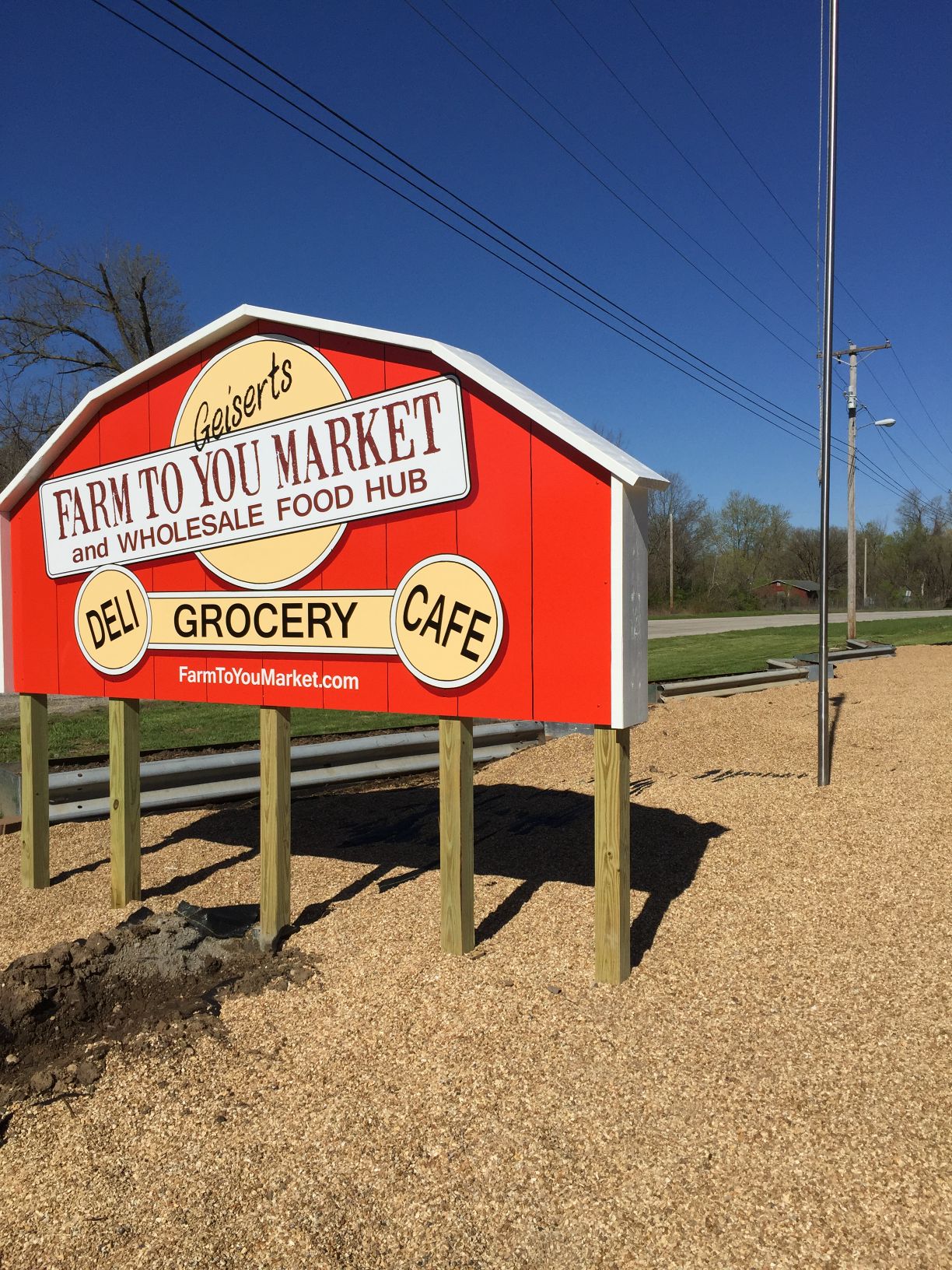 Farm to You Market Sign
